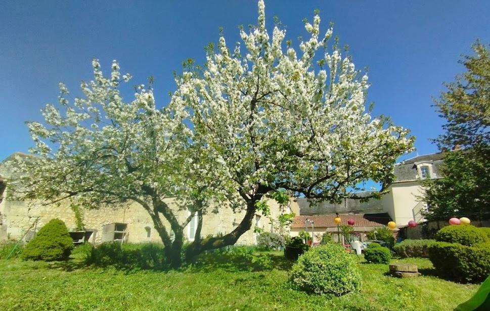L'Etape De Loudun Hotell Exteriör bild